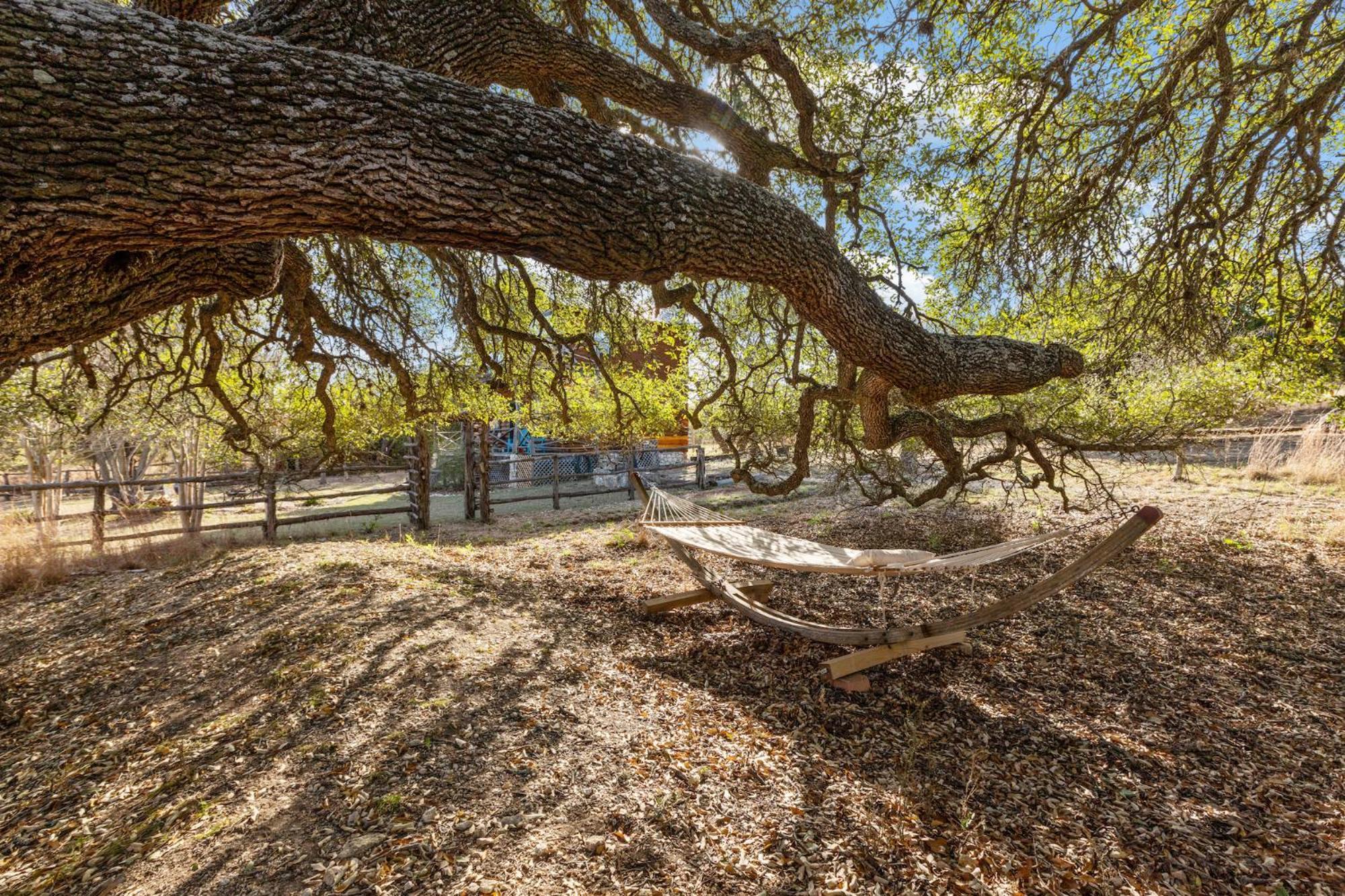 Mighty Oak Log Cabin Фредериксбург Екстериор снимка
