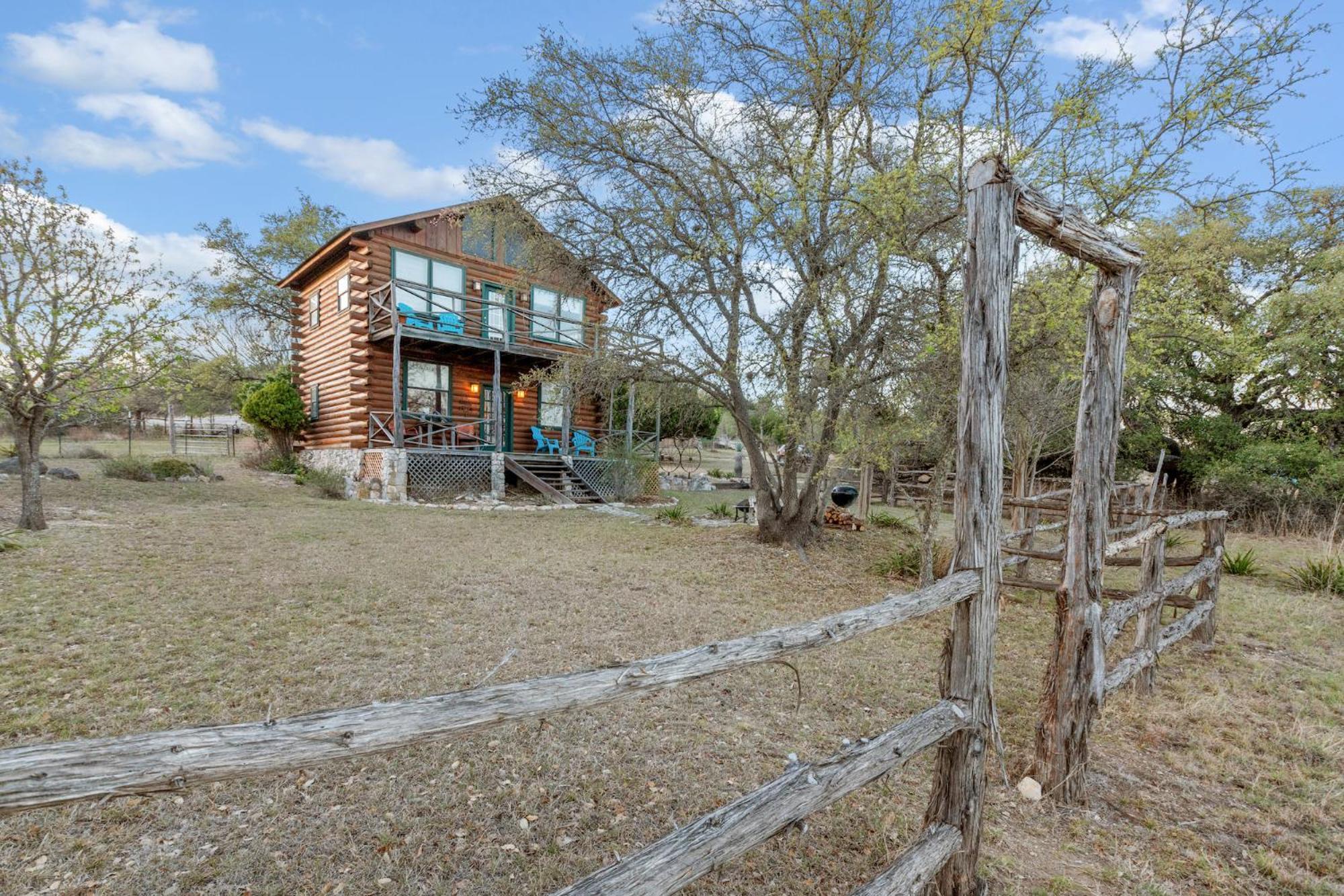 Mighty Oak Log Cabin Фредериксбург Екстериор снимка